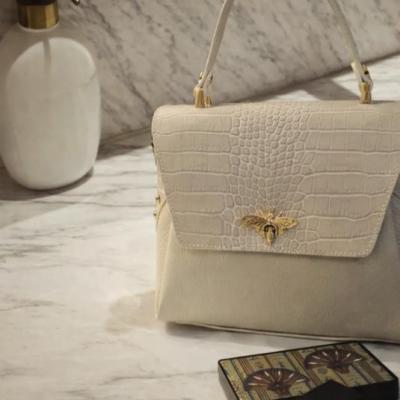 Дамски кожени чанти