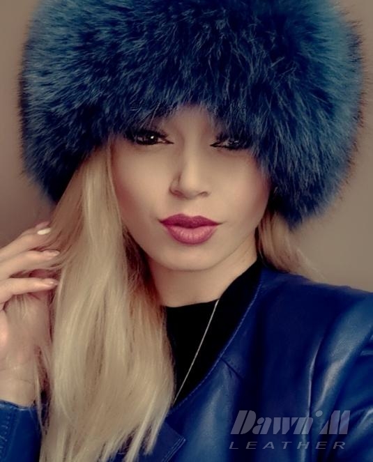 Луксозна кожена шапка с лисица