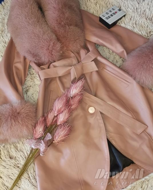 Дамско кожено палто - Шинел с лисица в розово