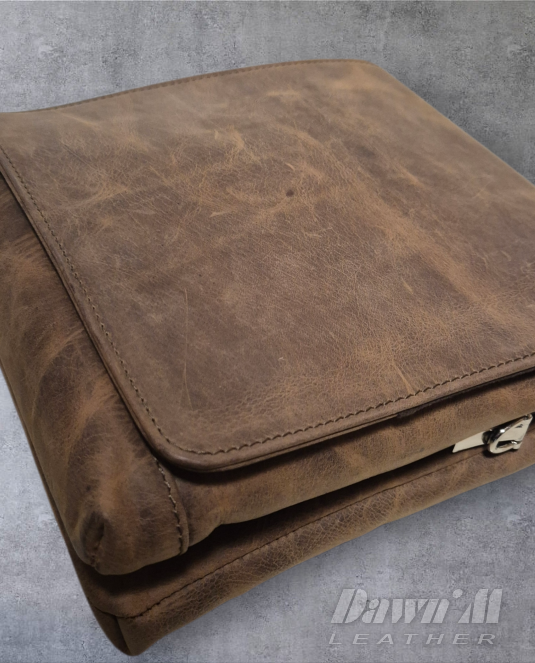 Мъжка кожена чанта