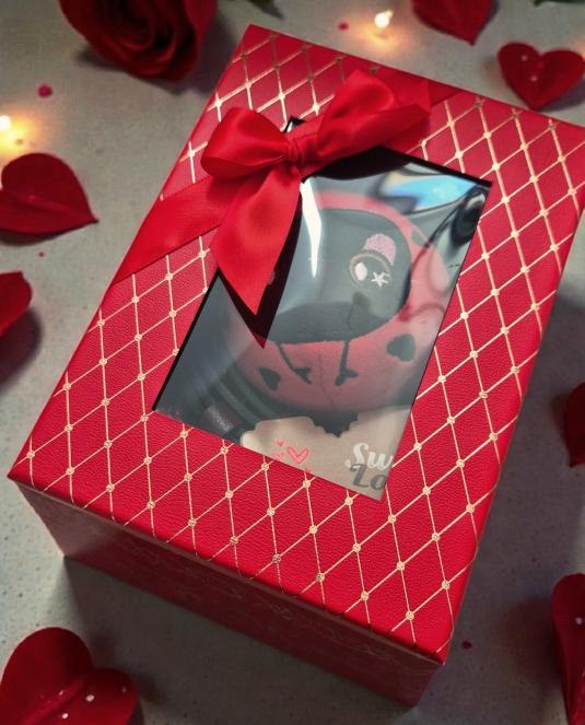 Подаръчна кутия LOVE за него с кожен колан