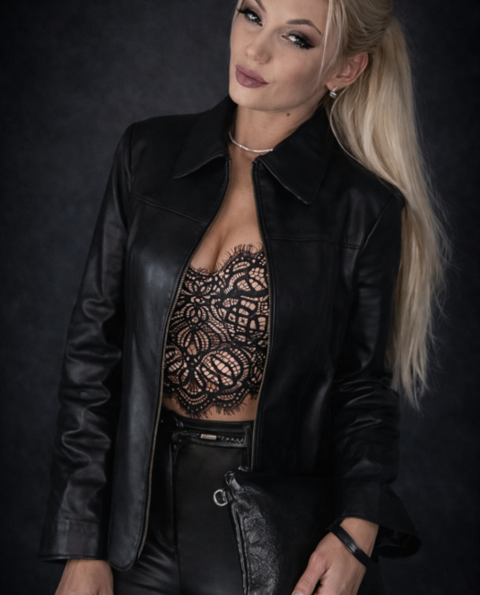 Дамско кожено яке ESSENCE LEATHER - 2